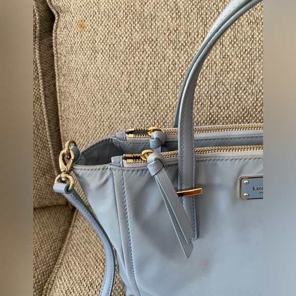 EUC Kate Spade Wilson Road Alyse Shoulders Cloud Bag/crossbody like new in & out - Picture 3 of 17